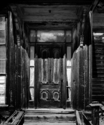 FRONT DOOR, BODIE